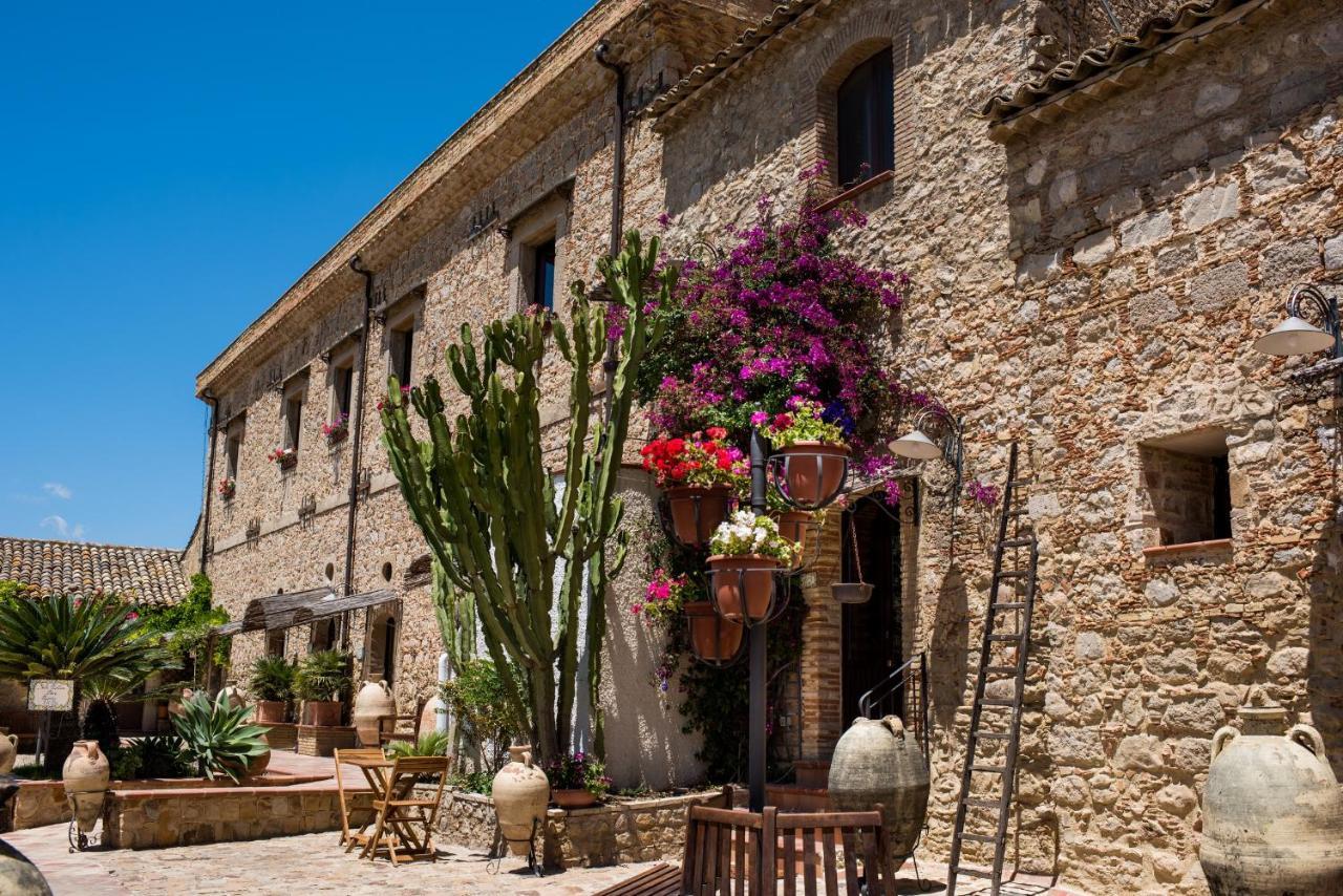 Agriturismo Vecchia Masseria Charme&Relax San Michele di Ganzaria Екстериор снимка
