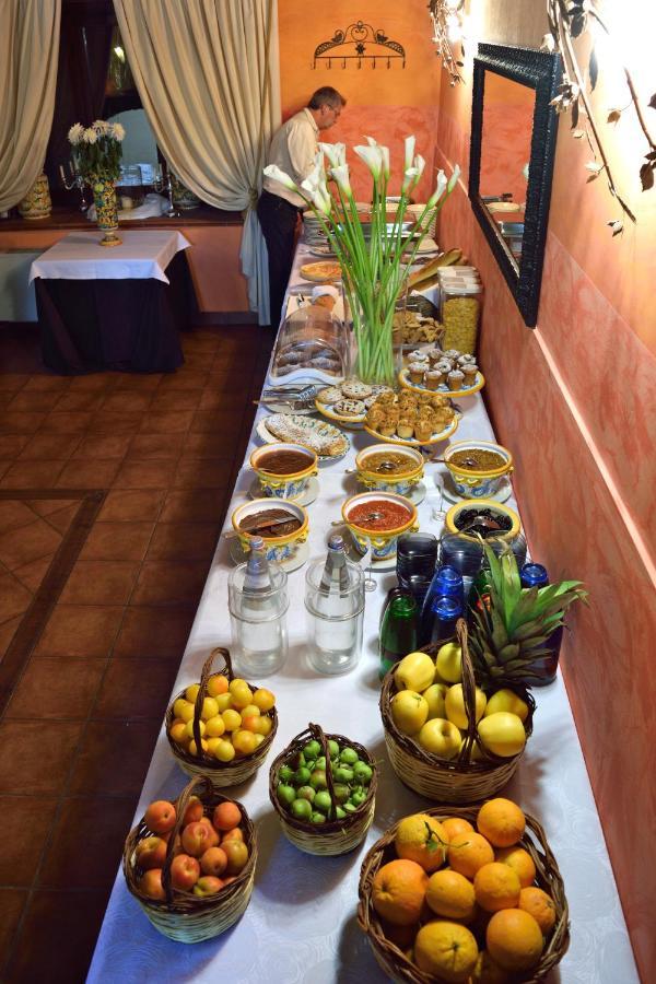Agriturismo Vecchia Masseria Charme&Relax San Michele di Ganzaria Екстериор снимка